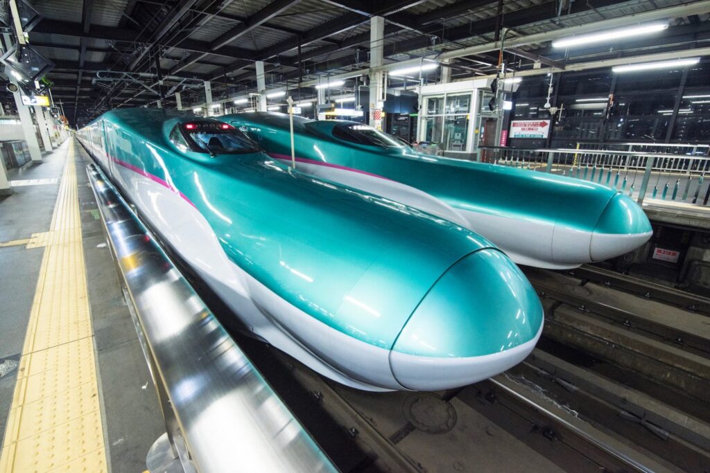10 JR Shinkansen: 320km/h Japan