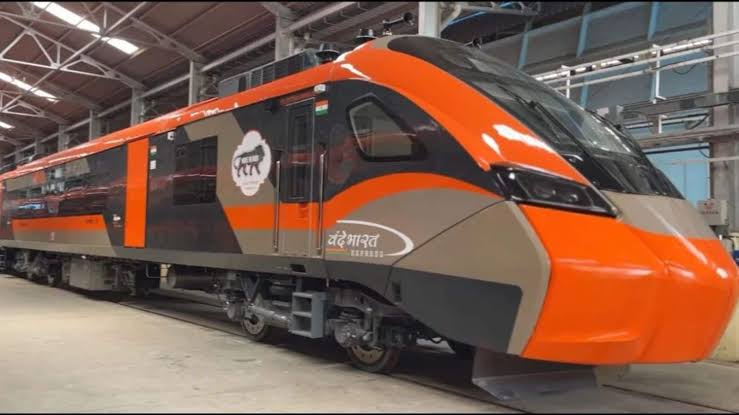 India ki Pehli Sleeper Vande Bharat Train